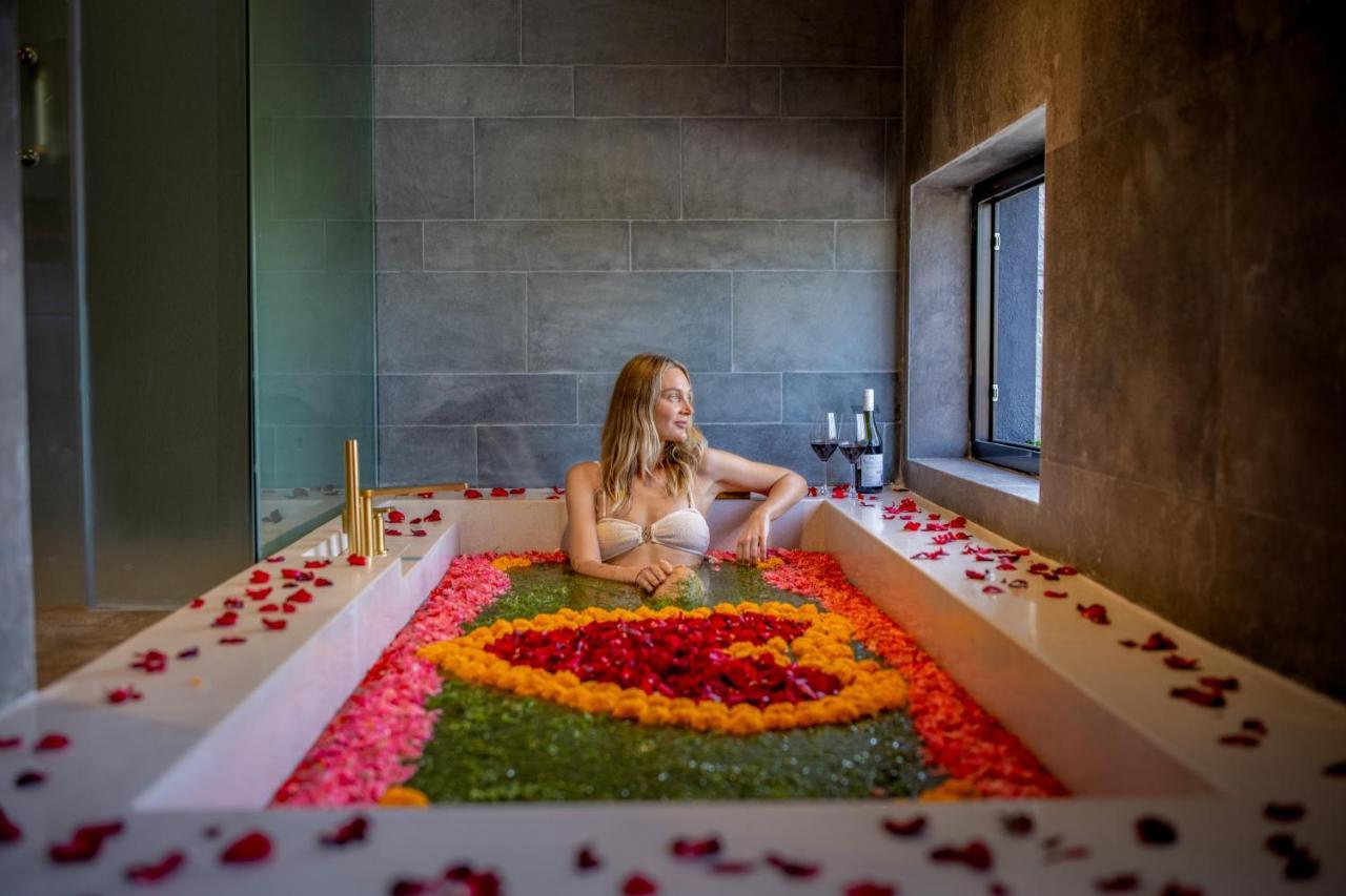 Sumitra Luxury Villas A Pramana Experience سانور المظهر الخارجي الصورة